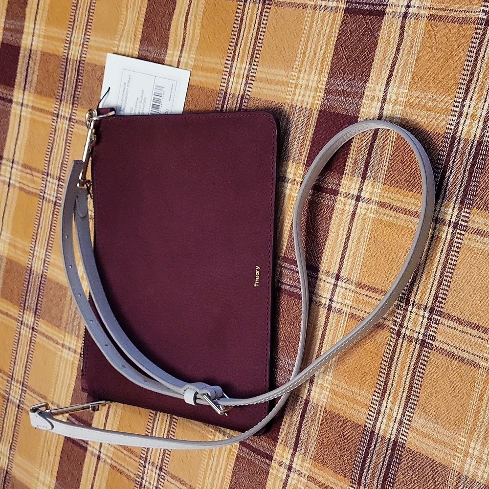 🆕️Theory Transformer bag cherry / off-white crossbody strap